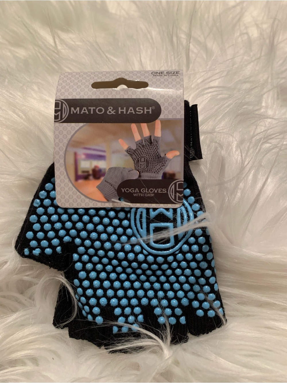 MATO & NASH ladies NWT Yoga fingerless gloves OSFM